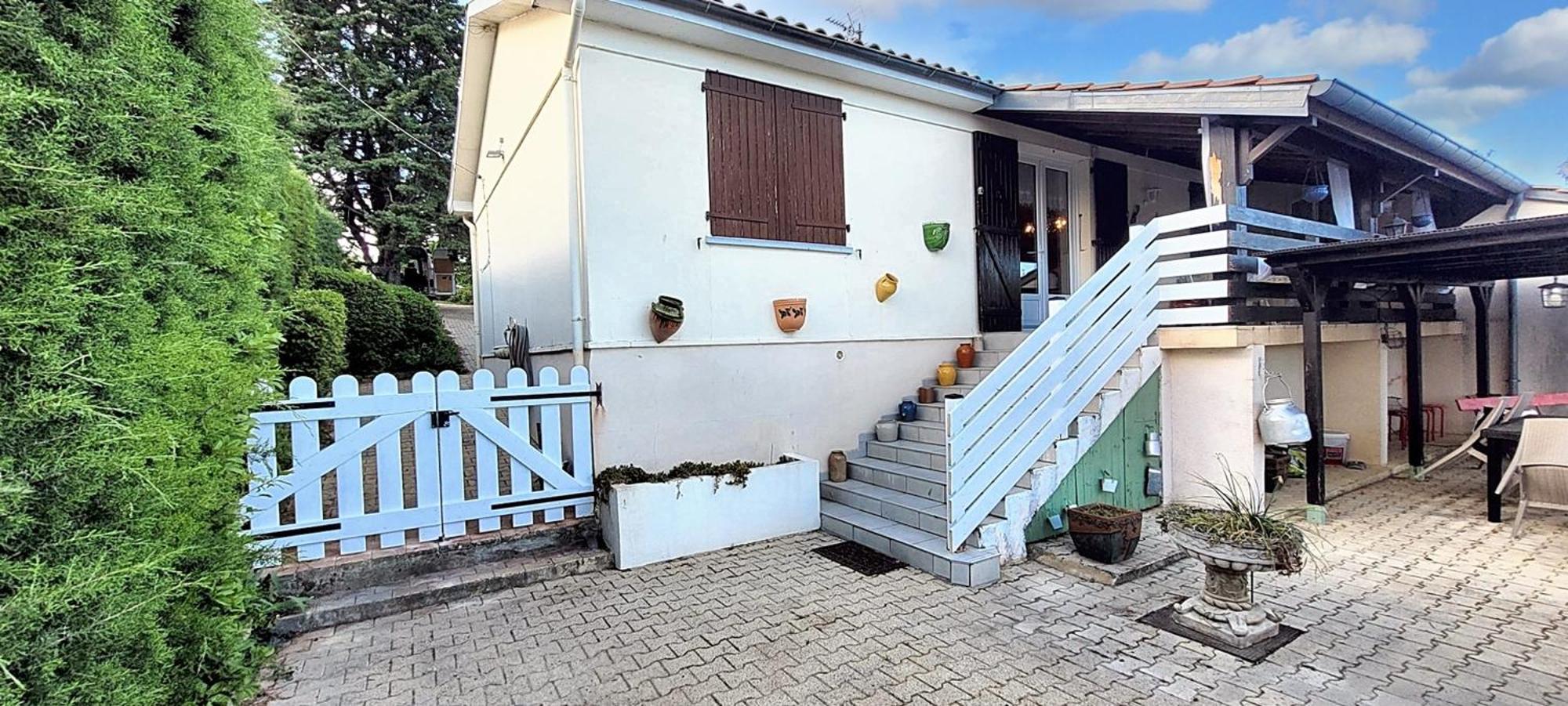 Maison Paisible A Veyras Avec Piscine Privee Et Vue Montagne Exteriör bild